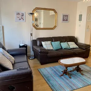 Cozy 2 Bedroom Flat In And Brighton