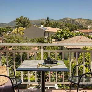Rosilion & Apartment Katelios